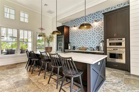 Kitchen - 4842 Willow Bend Ave, Parrish, FL 34219 photo 11 of 12