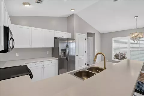 Kitchen - 4718 Forest Creek Trl, Parrish, FL 34219 photo 4 of 6