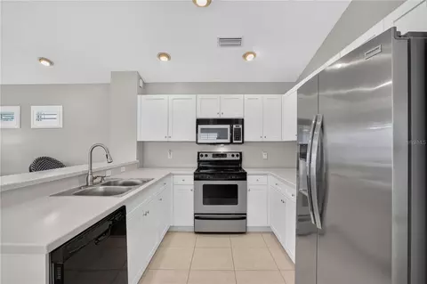 Kitchen - 4718 Forest Creek Trl, Parrish, FL 34219 photo 5 of 6