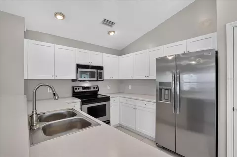 Kitchen - 4718 Forest Creek Trl, Parrish, FL 34219 photo 3 of 6