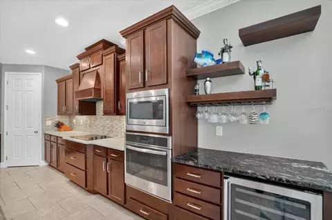 Kitchen - 17009 1st Dr E, Bradenton, FL 34212 photo 3 of 8