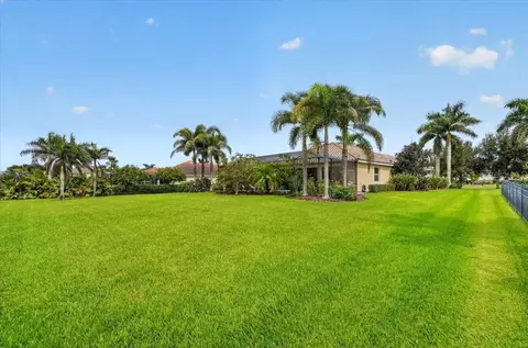 Exterior - 17009 1st Dr E, Bradenton, FL 34212 photo 12 of 12