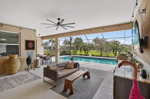 Exterior - 17009 1st Dr E, Bradenton, FL 34212 photo 5 of 12