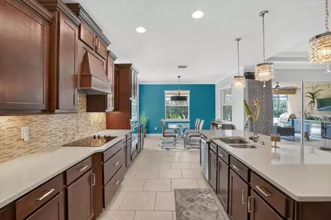 Kitchen - 17009 1st Dr E, Bradenton, FL 34212 photo 6 of 8