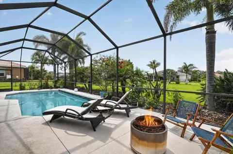 Exterior - 17009 1st Dr E, Bradenton, FL 34212 photo 7 of 12