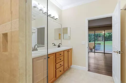 Bath - 11447 52nd Ct E, Parrish, FL 34219 photo 3 of 5