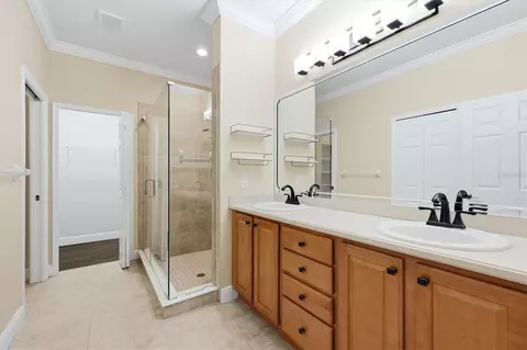 Bath - 11447 52nd Ct E, Parrish, FL 34219 photo 2 of 5