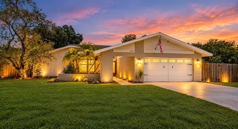 1551 Georgetowne Ln, Sarasota, FL 34232