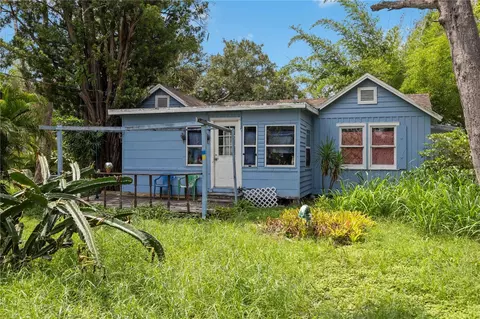 2126 Olentary St, Sarasota, FL 34231