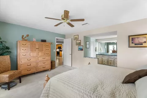 Bedroom - 5206 18th Ave E, Bradenton, FL 34208 photo 3 of 4
