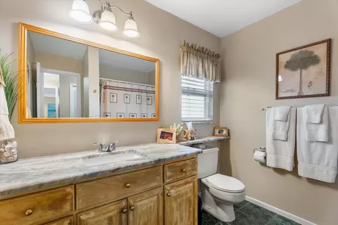Bath - 5206 18th Ave E, Bradenton, FL 34208 photo 2 of 2