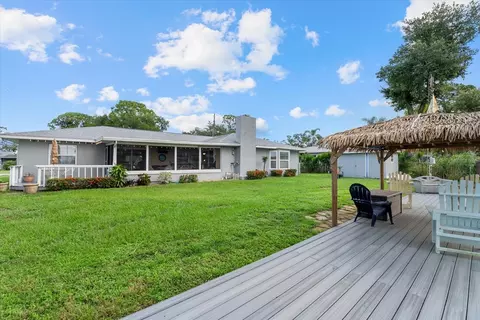 Exterior - 5206 18th Ave E, Bradenton, FL 34208 photo 9 of 10