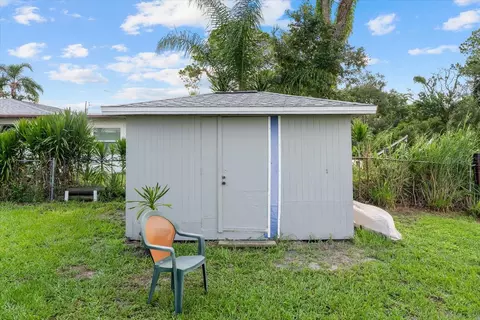 Exterior - 5206 18th Ave E, Bradenton, FL 34208 photo 8 of 10