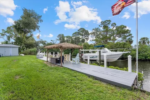 Exterior - 5206 18th Ave E, Bradenton, FL 34208 photo 2 of 10