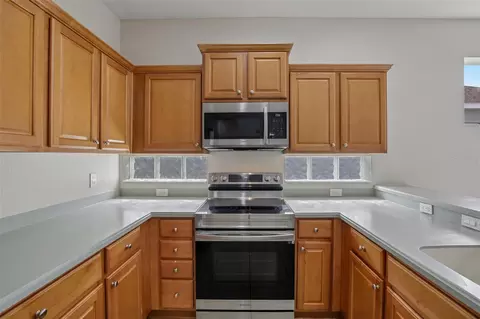 Kitchen - 11418 56th Street Cir E, Parrish, FL 34219 photo 2 of 3