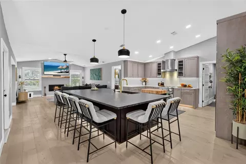 Kitchen - 13622 11th Ter E, Bradenton, FL 34212 photo 1 of 9