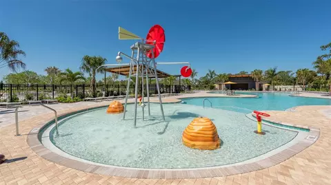 Exterior - 10424 Curving Creek Loop, Parrish, FL 34219 photo 6 of 8