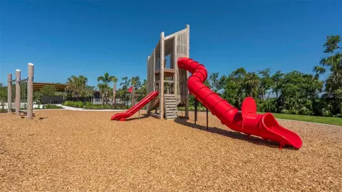 View/Area - 10424 Curving Creek Loop, Parrish, FL 34219 photo 2 of 3