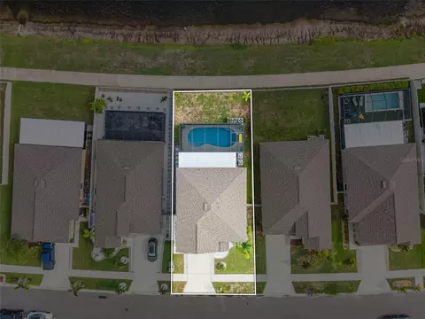 View/Area - 9823 Lemon Drop Loop, Ruskin, FL 33573 photo 4 of 9