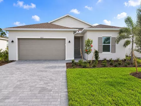 8212 Saint Kitts Cir, Englewood, FL 34224