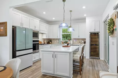 Kitchen - 9410 Shorebird Ct, Parrish, FL 34219 photo 3 of 8