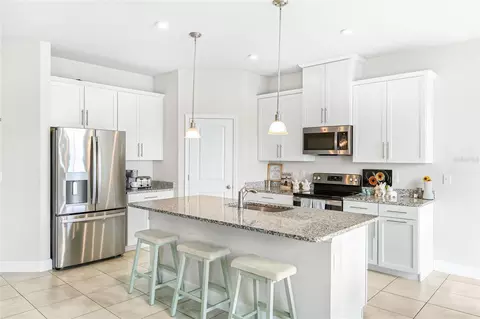 Kitchen - 9916 Daybreak Gln, Parrish, FL 34219 photo 1 of 2