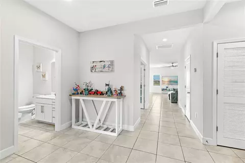 Entry Way - 9916 Daybreak Gln, Parrish, FL 34219 photo 2 of 2