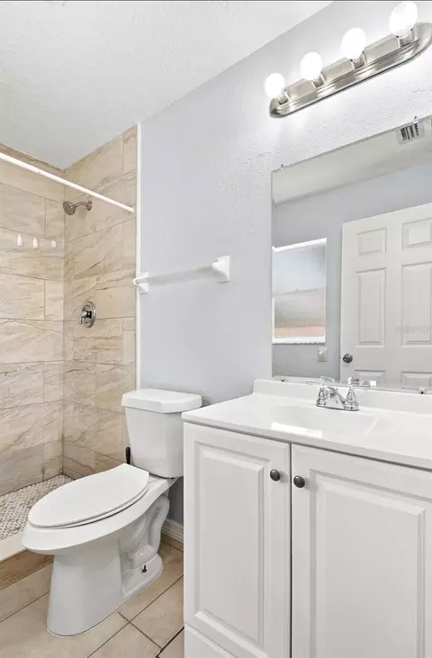 Bath - 5717 E 11th St E, Bradenton, FL 34203 photo 1 of 2