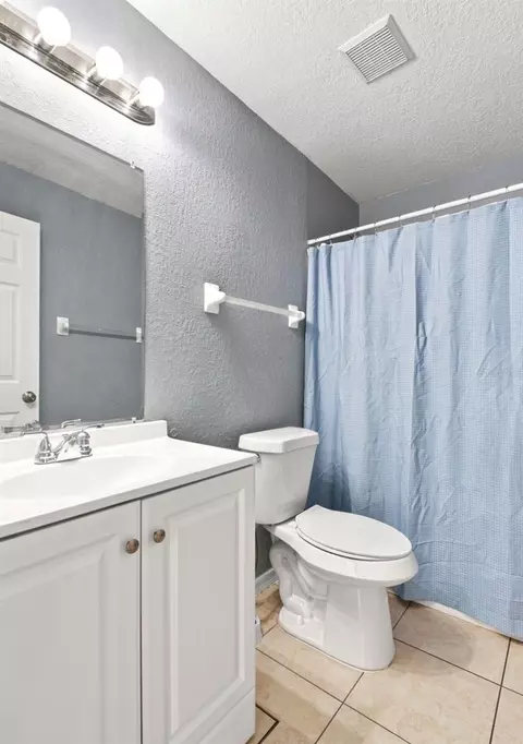 Bath - 5717 E 11th St E, Bradenton, FL 34203 photo 2 of 2