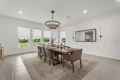 Dining - 8129 Nevis Run, Bradenton, FL 34202 photo 1 of 4