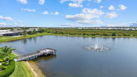 View/Area - 8129 Nevis Run, Bradenton, FL 34202 photo 17 of 25