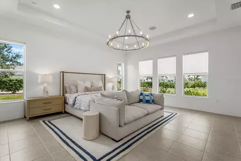 Bedroom - 8129 Nevis Run, Bradenton, FL 34202 photo 3 of 8
