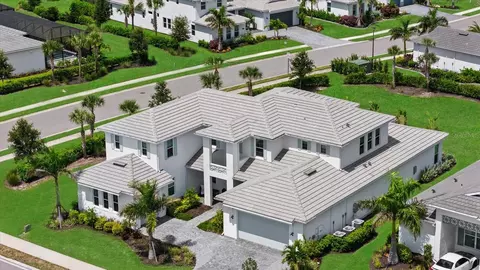 View/Area - 8129 Nevis Run, Bradenton, FL 34202 photo 1 of 25