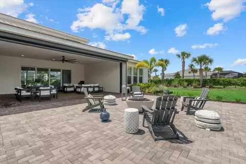 Exterior - 8129 Nevis Run, Bradenton, FL 34202 photo 10 of 17