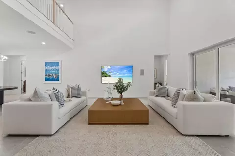 Living - 8129 Nevis Run, Bradenton, FL 34202 photo 3 of 3