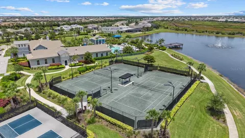 View/Area - 8129 Nevis Run, Bradenton, FL 34202 photo 20 of 25