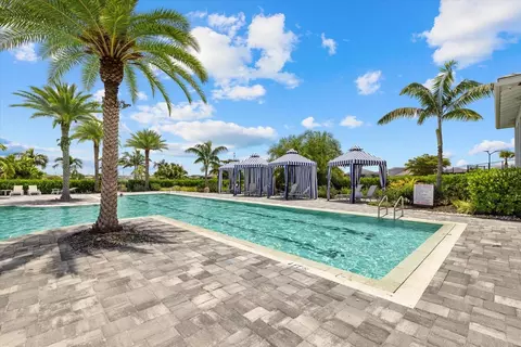 Exterior - 8129 Nevis Run, Bradenton, FL 34202 photo 13 of 17