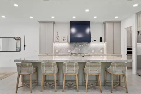 Kitchen - 8129 Nevis Run, Bradenton, FL 34202 photo 1 of 10