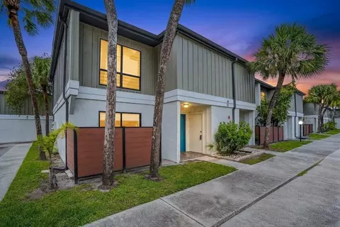 4001 Beneva Rd #310, Sarasota, FL 34233