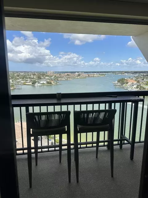 9425 Blind Pass Rd #1207, Saint Petersburg, FL 33706