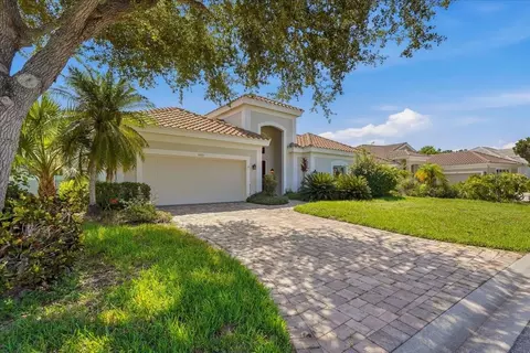 Exterior - 5221 88th St E, Bradenton, FL 34211 photo 8 of 15