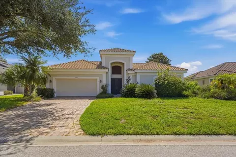 Exterior - 5221 88th St E, Bradenton, FL 34211 photo 4 of 15