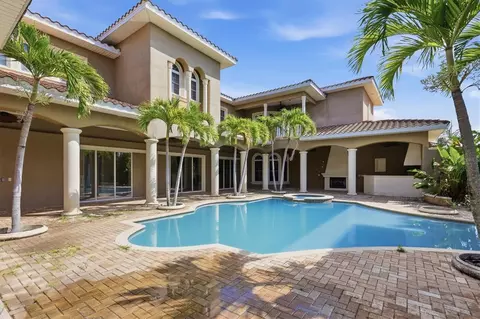 Exterior - 1304 Jumana Loop, Apollo Beach, FL 33572 photo 6 of 7