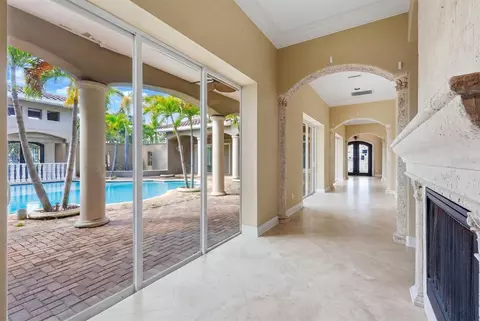 Entry Way - 1304 Jumana Loop, Apollo Beach, FL 33572 photo 4 of 8