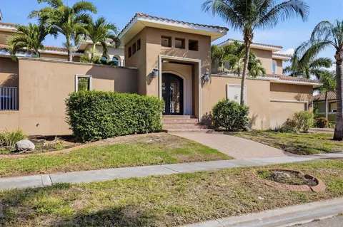 Exterior - 1304 Jumana Loop, Apollo Beach, FL 33572 photo 7 of 7