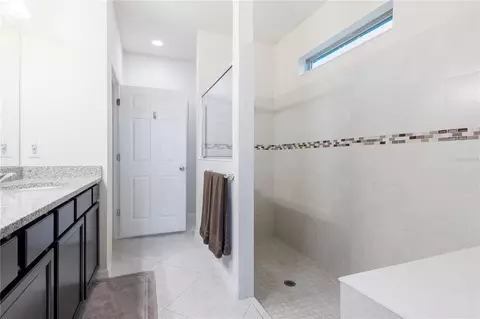 Bath - 10801 52nd Ct E, Parrish, FL 34219 photo 1 of 2