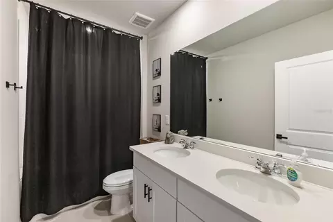 Bath - 7124 Amelia River Dr, Parrish, FL 34219 photo 1 of 1