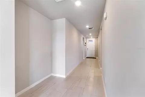 Entry Way - 7124 Amelia River Dr, Parrish, FL 34219 photo 3 of 5