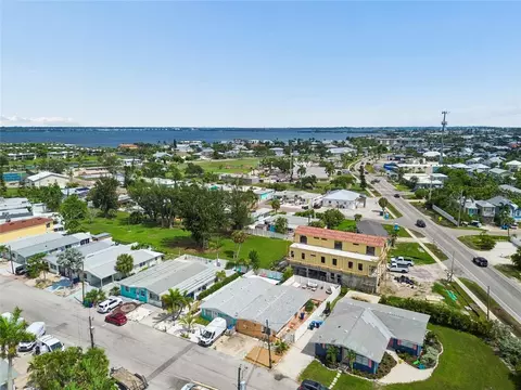 View/Area - 403 63rd St, Holmes Beach, FL 34217 photo 16 of 26