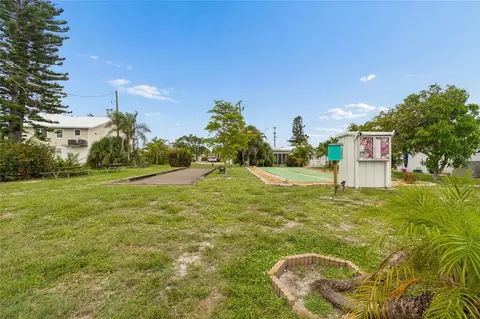 Exterior - 403 63rd St, Holmes Beach, FL 34217 photo 16 of 20